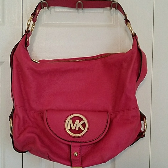 Michael Kors Handbags - Michael Kors Hobo Bag